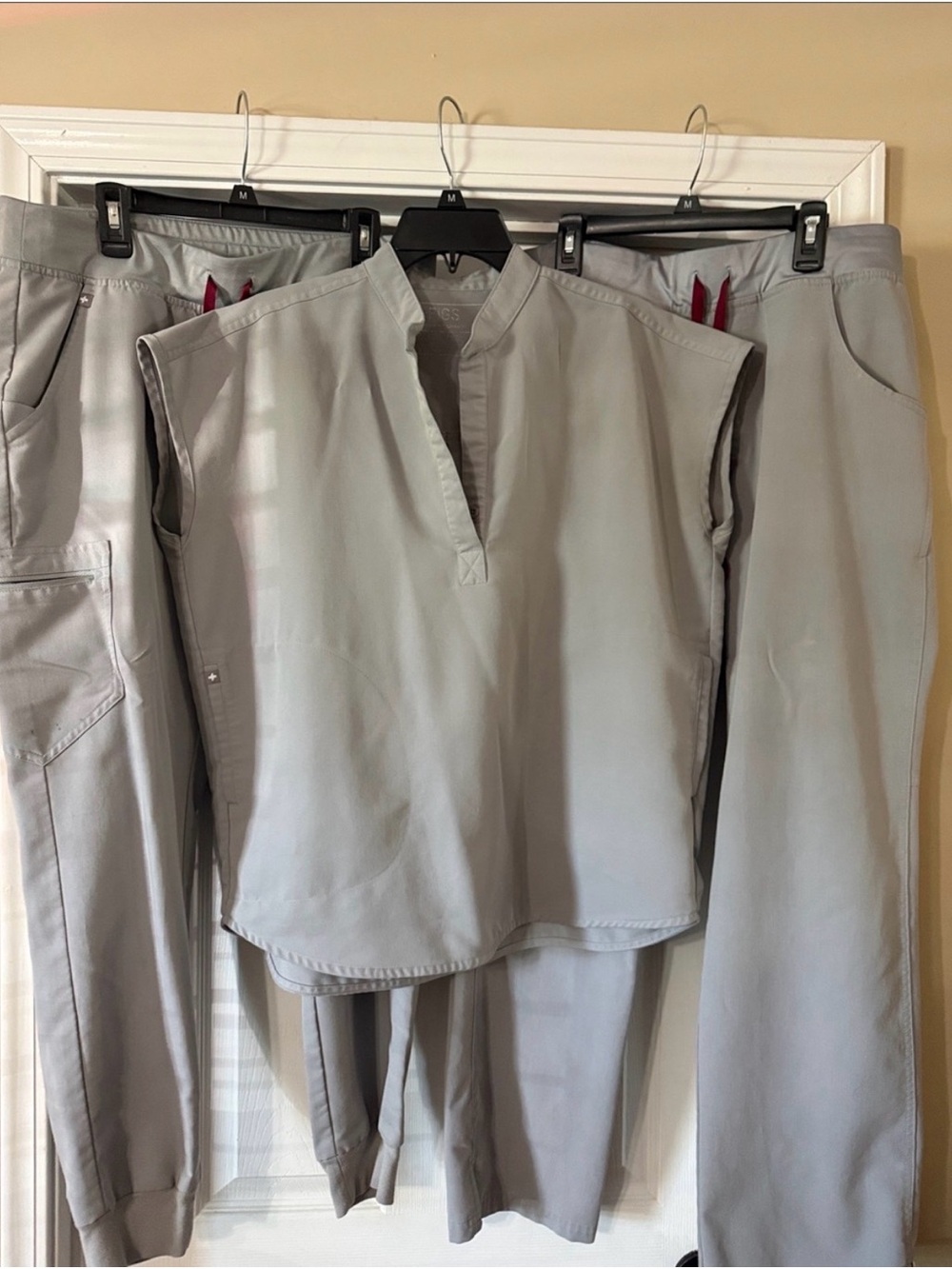 Figs Women's Light Gray Scrub Top & Jogger Pants Set